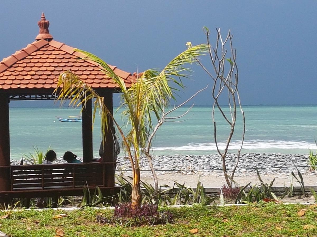 Ketapang Resort Karanghawu Exteriör bild